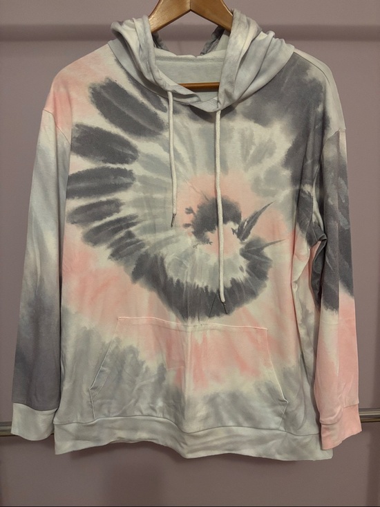 Tops - Tie-Dye Hoodie in Soft Gray and Pink